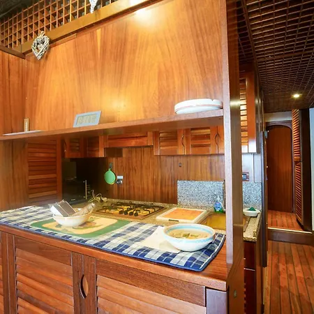 Apartment 1 Bedroom Stunning In *