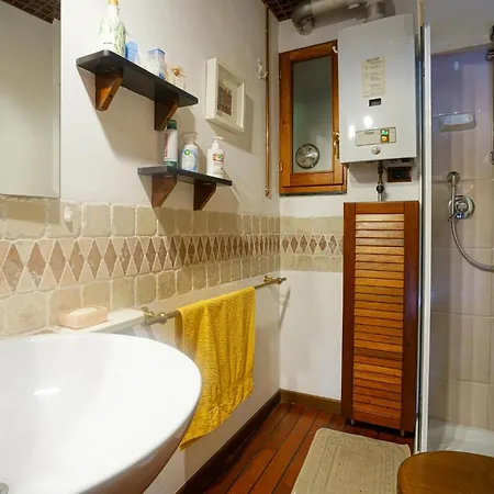 1 Bedroom Stunning In