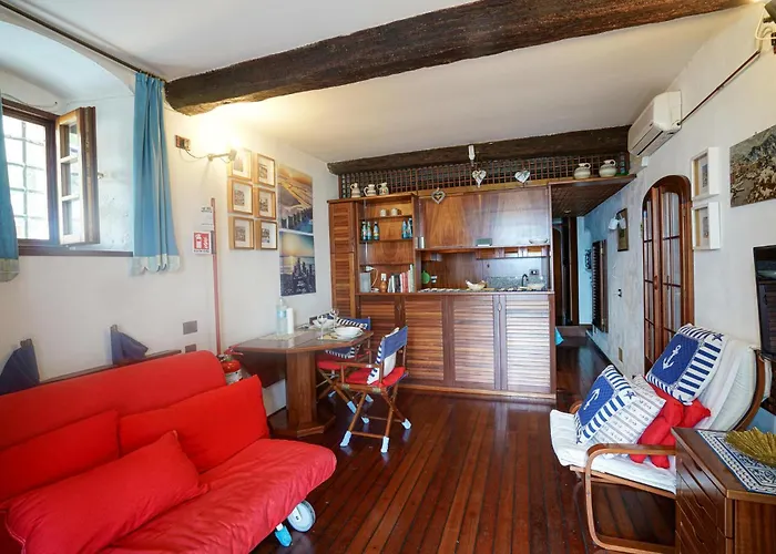 1 Bedroom Stunning In דירה קמוגלי